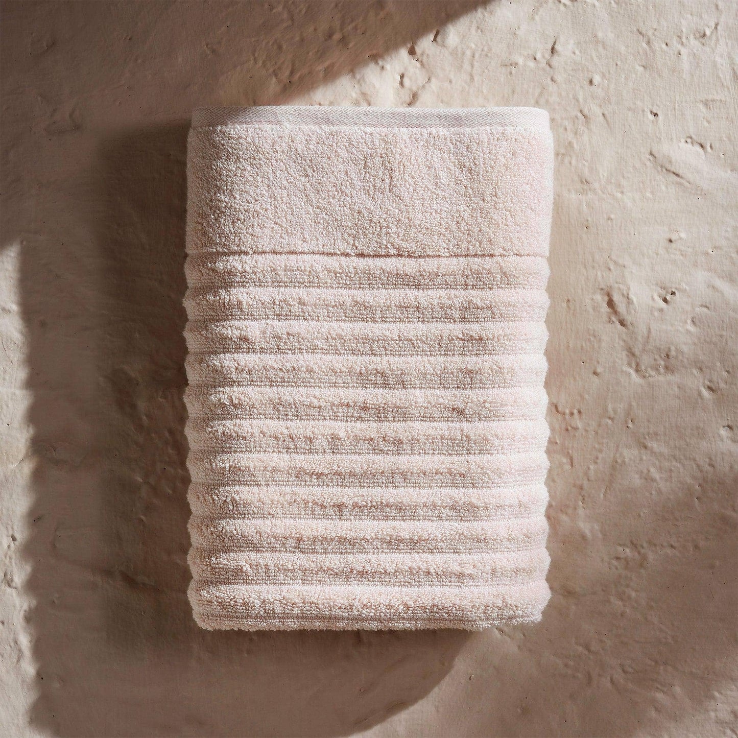 Plush Ribben Hand Towel