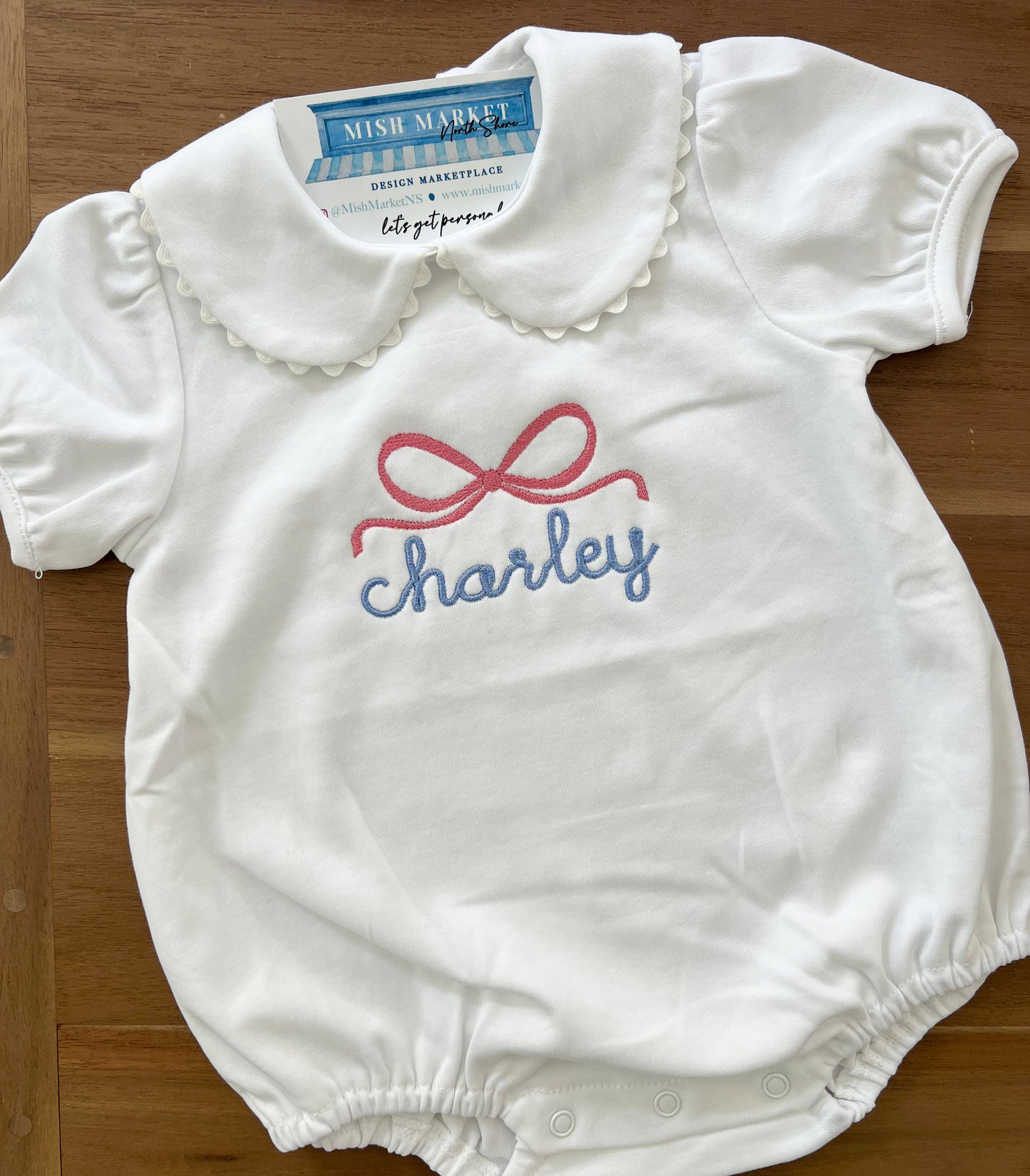 Scalloped Collared Bubbles